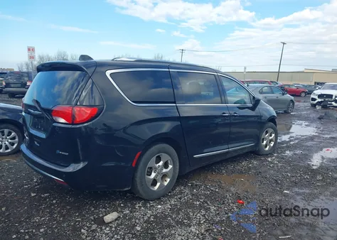 2018 Chrysler Pacifica Hybrid Touring L z USA, uszkodzony, nr VIN 2C4RC1L79JR262247